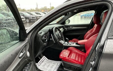 Alfa Romeo Stelvio, 2024 год, 4 550 000 рублей, 12 фотография
