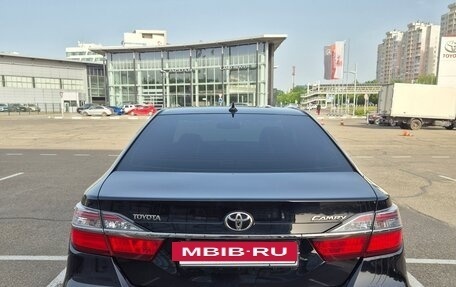 Toyota Camry, 2017 год, 2 700 000 рублей, 6 фотография