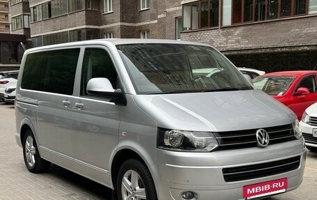 Volkswagen Multivan T5, 2010 год, 2 370 000 рублей, 3 фотография