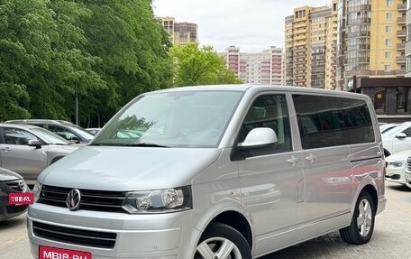 Volkswagen Multivan T5, 2010 год, 2 370 000 рублей, 2 фотография