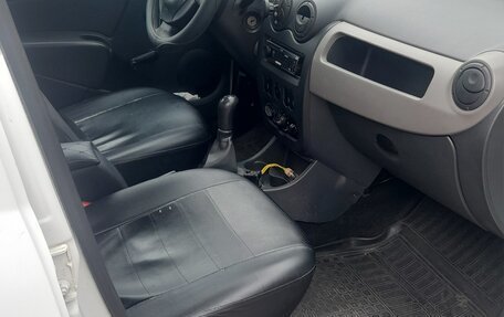 Renault Logan I, 2014 год, 420 000 рублей, 8 фотография