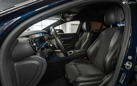 Mercedes-Benz E-Класс, 2019 год, 3 750 000 рублей, 10 фотография