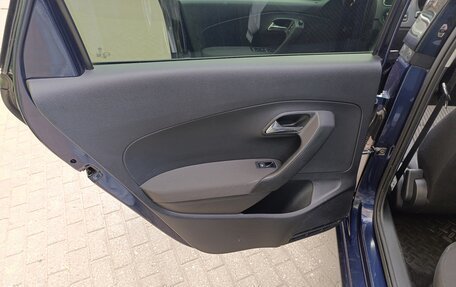 Volkswagen Polo VI (EU Market), 2013 год, 860 000 рублей, 29 фотография
