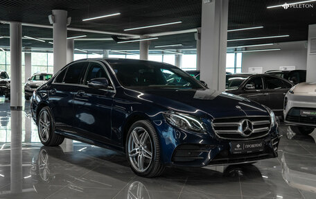 Mercedes-Benz E-Класс, 2019 год, 3 750 000 рублей, 2 фотография