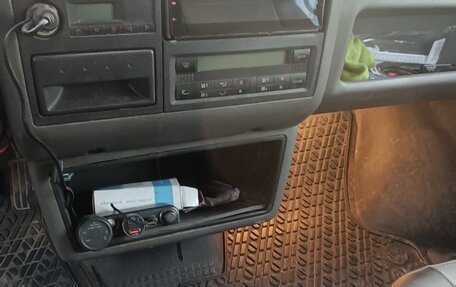Volkswagen Caravelle T4, 2003 год, 1 670 000 рублей, 9 фотография