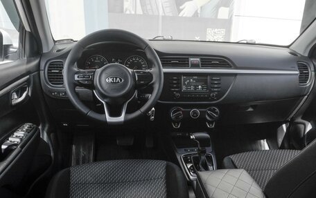 KIA Rio IV, 2017 год, 1 379 000 рублей, 6 фотография