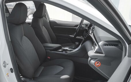 Toyota Camry, 2019 год, 2 399 000 рублей, 8 фотография