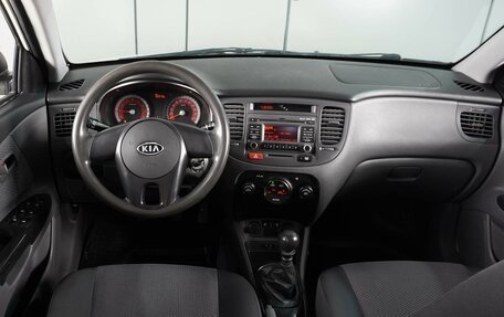 KIA Rio II, 2011 год, 699 000 рублей, 6 фотография