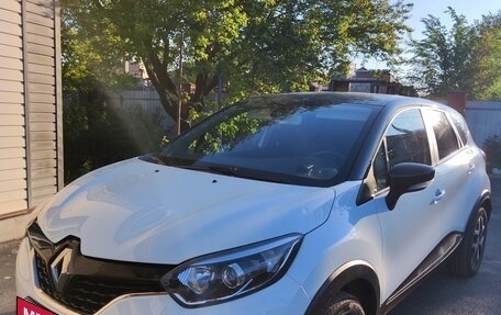 Renault Kaptur I рестайлинг, 2016 год, 1 550 000 рублей, 2 фотография