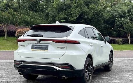 Toyota Venza, 2022 год, 3 300 000 рублей, 3 фотография