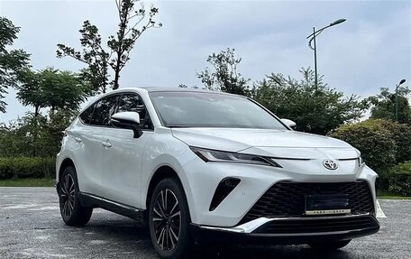 Toyota Venza, 2022 год, 3 300 000 рублей, 2 фотография