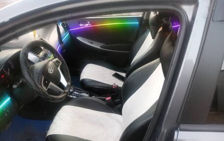 Hyundai Solaris II рестайлинг, 2013 год, 550 000 рублей, 2 фотография