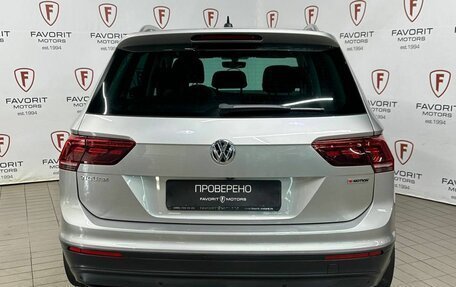 Volkswagen Tiguan II, 2018 год, 2 650 000 рублей, 3 фотография