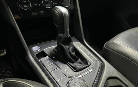 Volkswagen Tiguan II, 2018 год, 2 650 000 рублей, 13 фотография