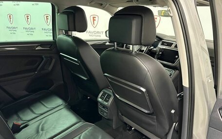 Volkswagen Tiguan II, 2018 год, 2 650 000 рублей, 16 фотография
