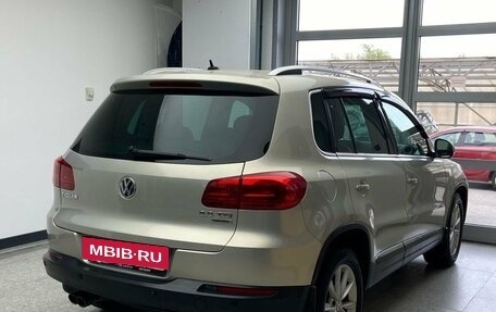 Volkswagen Tiguan I, 2011 год, 1 230 000 рублей, 4 фотография