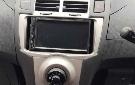 Toyota Vitz, 2009 год, 700 000 рублей, 4 фотография