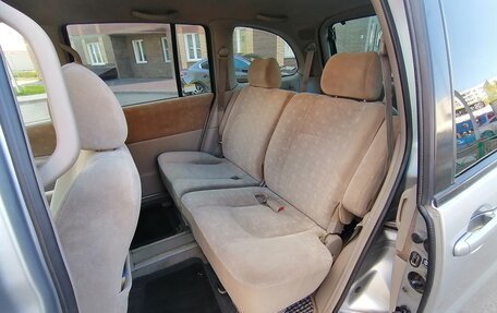 Nissan Liberty, 2001 год, 409 000 рублей, 8 фотография