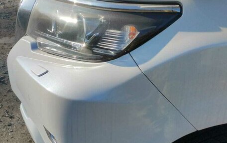 Toyota Land Cruiser Prado 150 рестайлинг 2, 2020 год, 4 800 000 рублей, 4 фотография