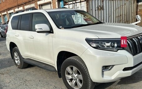 Toyota Land Cruiser Prado 150 рестайлинг 2, 2020 год, 4 800 000 рублей, 14 фотография