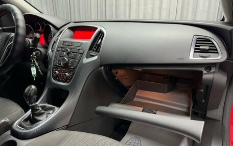 Opel Astra J, 2012 год, 662 000 рублей, 32 фотография