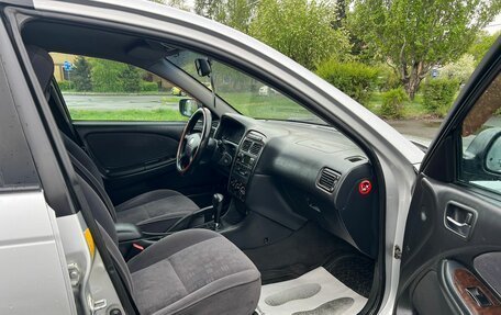 Toyota Avensis III рестайлинг, 2001 год, 499 999 рублей, 13 фотография