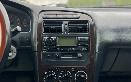 Toyota Avensis III рестайлинг, 2001 год, 499 999 рублей, 19 фотография