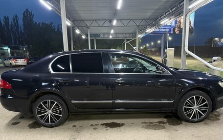 Skoda Superb III рестайлинг, 2010 год, 900 000 рублей, 3 фотография