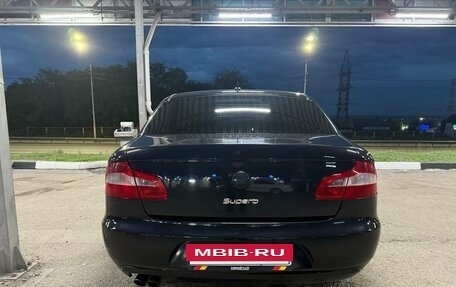 Skoda Superb III рестайлинг, 2010 год, 900 000 рублей, 2 фотография