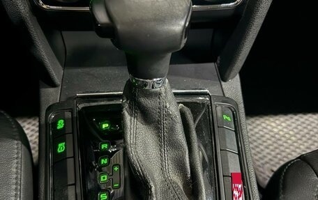 Skoda Superb III рестайлинг, 2010 год, 900 000 рублей, 13 фотография