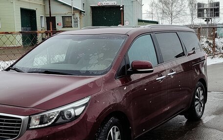 KIA Carnival III, 2015 год, 2 080 000 рублей, 16 фотография
