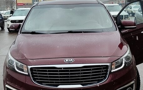 KIA Carnival III, 2015 год, 2 080 000 рублей, 7 фотография