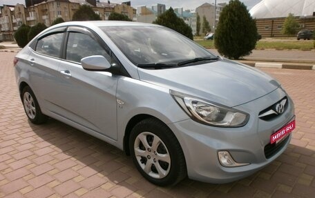 Hyundai Solaris II рестайлинг, 2013 год, 970 000 рублей, 8 фотография