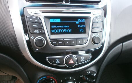 Hyundai Solaris II рестайлинг, 2013 год, 970 000 рублей, 38 фотография