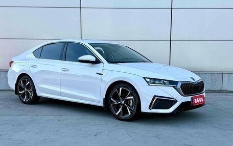 Skoda Octavia IV, 2021 год, 2 100 000 рублей, 2 фотография