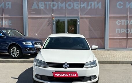 Volkswagen Jetta VI, 2013 год, 1 060 000 рублей, 2 фотография