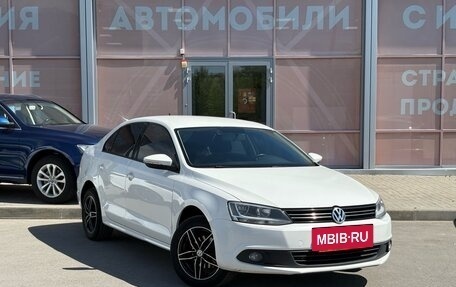Volkswagen Jetta VI, 2013 год, 1 060 000 рублей, 3 фотография