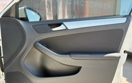Volkswagen Jetta VI, 2013 год, 1 060 000 рублей, 26 фотография