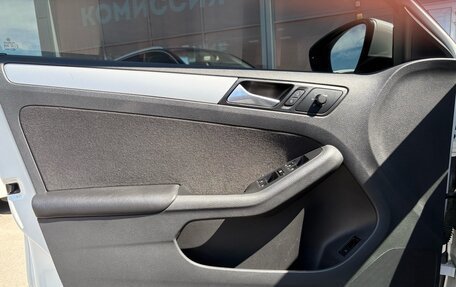 Volkswagen Jetta VI, 2013 год, 1 060 000 рублей, 25 фотография