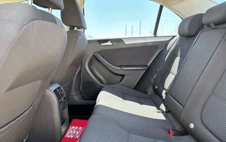 Volkswagen Jetta VI, 2013 год, 1 060 000 рублей, 23 фотография