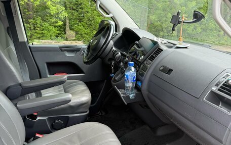 Volkswagen Caravelle T5, 2013 год, 1 990 000 рублей, 4 фотография