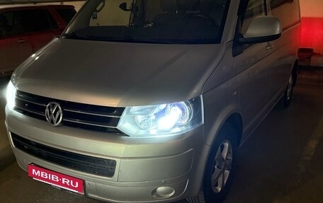 Volkswagen Caravelle T5, 2013 год, 1 990 000 рублей, 13 фотография