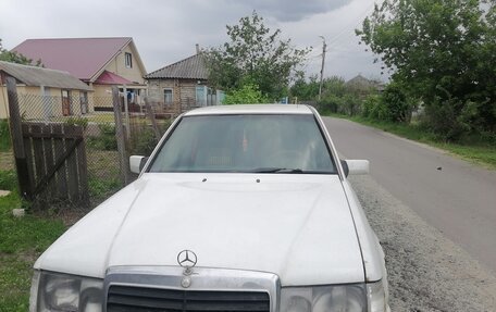 Mercedes-Benz W124, 1993 год, 250 000 рублей, 2 фотография