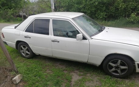 Mercedes-Benz W124, 1993 год, 250 000 рублей, 4 фотография