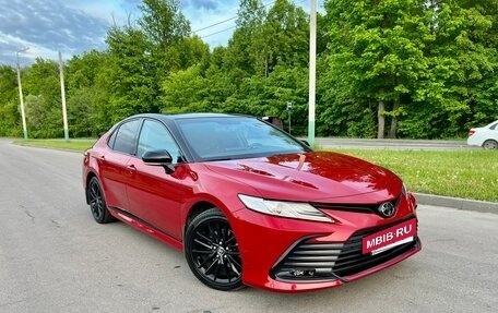 Toyota Camry, 2021 год, 3 450 000 рублей, 3 фотография