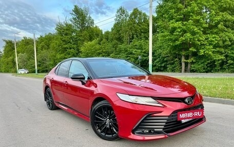 Toyota Camry, 2021 год, 3 450 000 рублей, 2 фотография