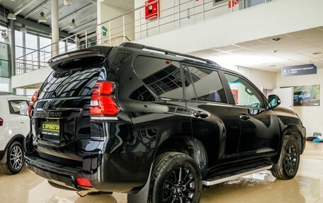Toyota Land Cruiser Prado 150 рестайлинг 2, 2016 год, 3 500 000 рублей, 3 фотография
