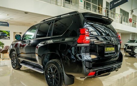 Toyota Land Cruiser Prado 150 рестайлинг 2, 2016 год, 3 500 000 рублей, 5 фотография