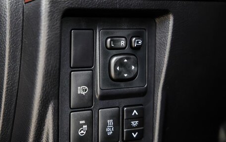 Toyota Land Cruiser Prado 150 рестайлинг 2, 2016 год, 3 500 000 рублей, 17 фотография