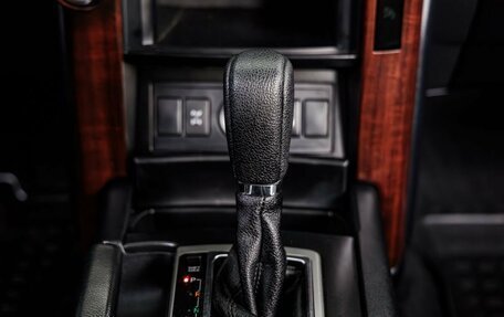 Toyota Land Cruiser Prado 150 рестайлинг 2, 2016 год, 3 500 000 рублей, 31 фотография